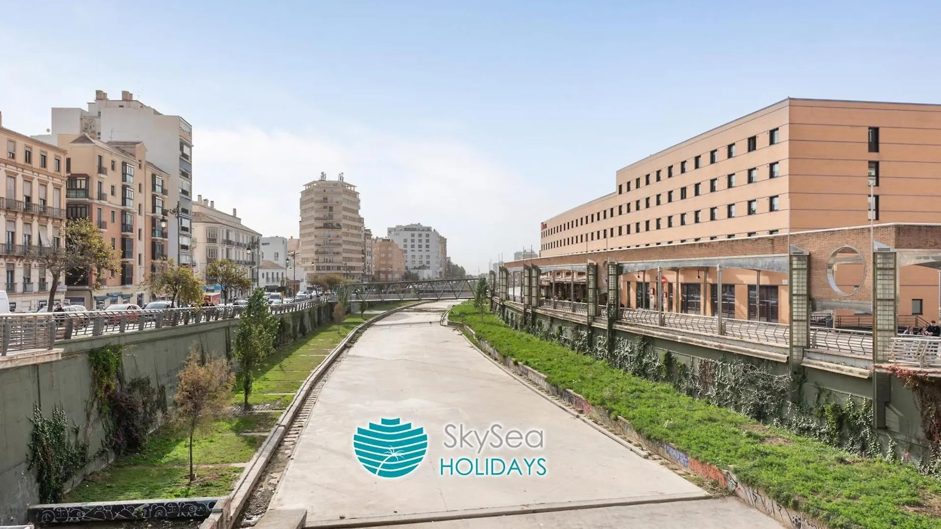Skysea Holidays Malaga Centro Frente Al Rio 0*,  İspanya